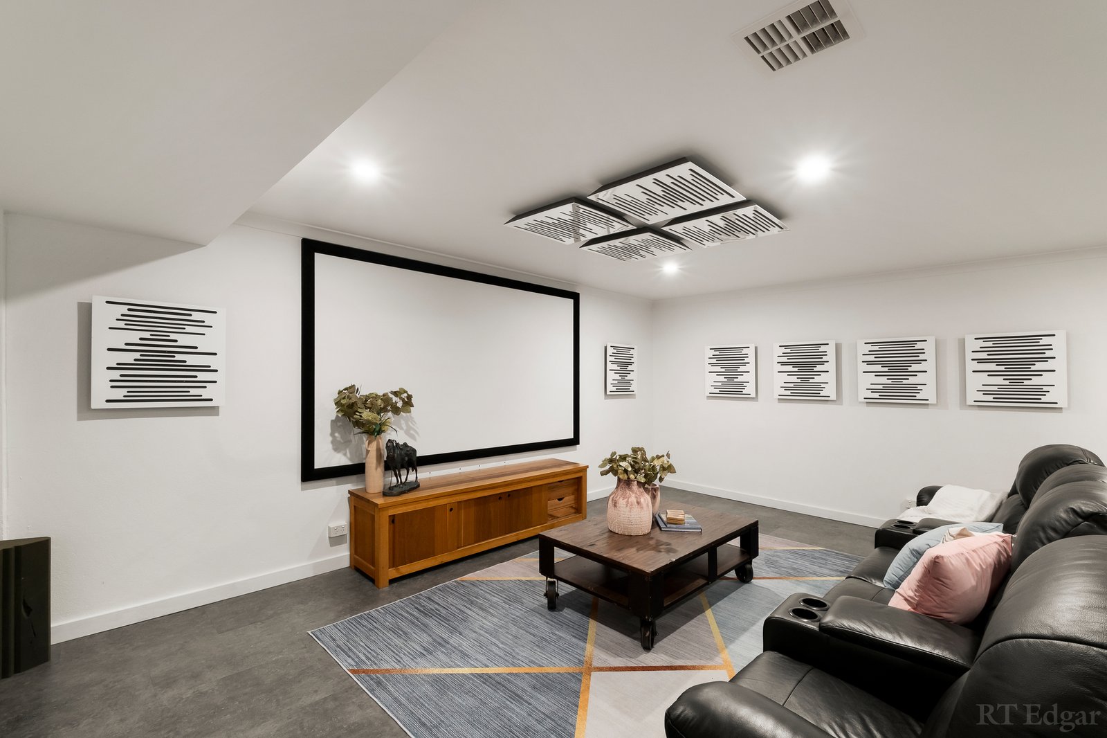 Real Estate and Property in 40 Gardiner Parade, Glen Iris, VIC