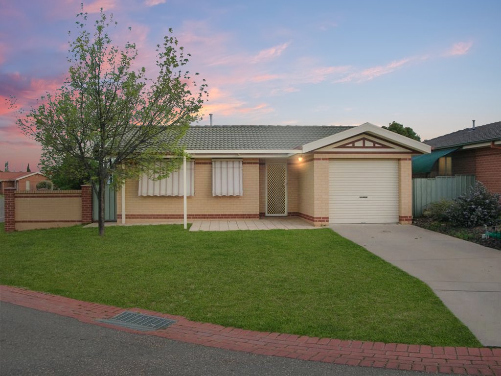 40 Girraween Mews GLENFIELD PARK 1