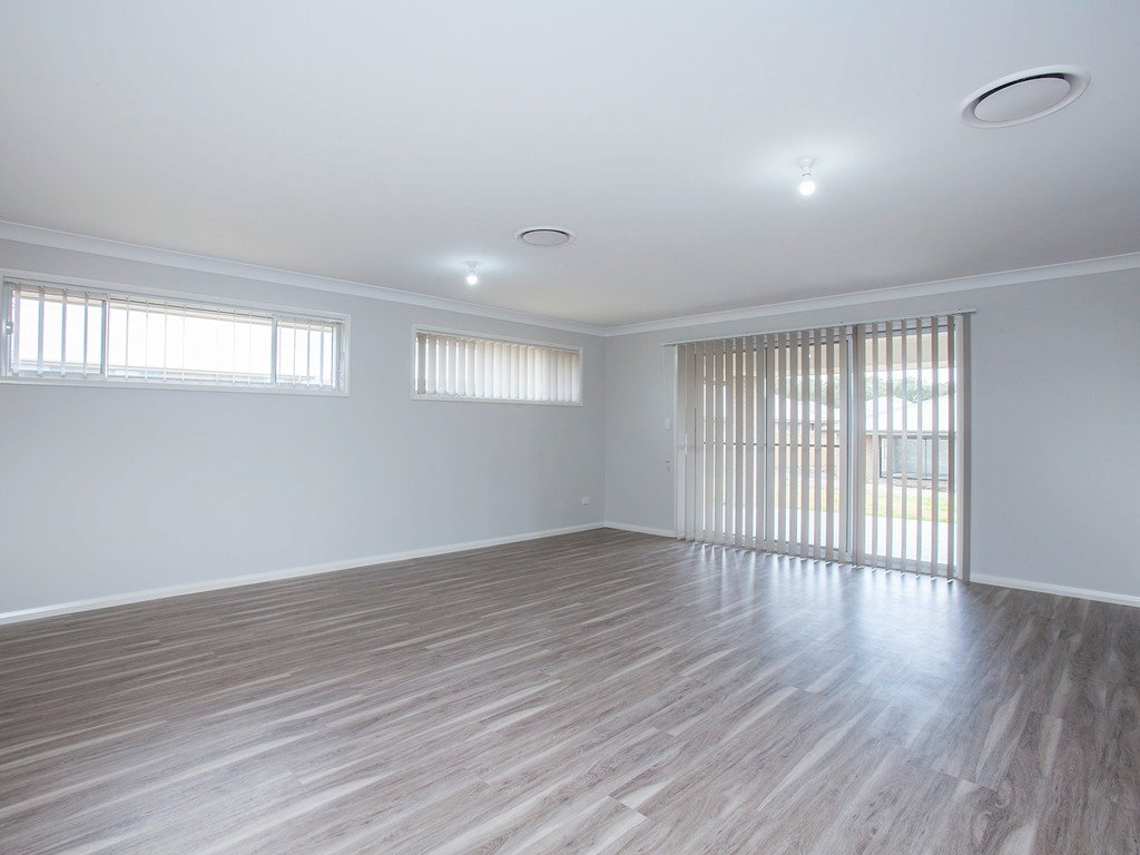 40 Harvest Boulevarde  CHISHOLM 5