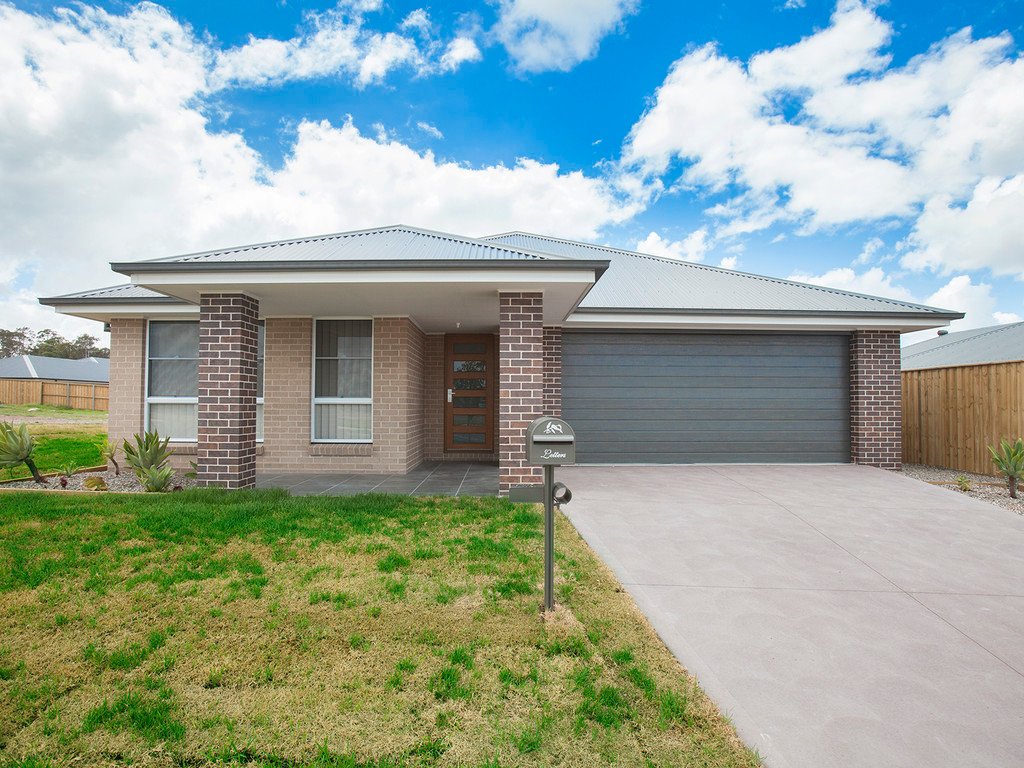 40 Harvest Boulevarde  CHISHOLM 10