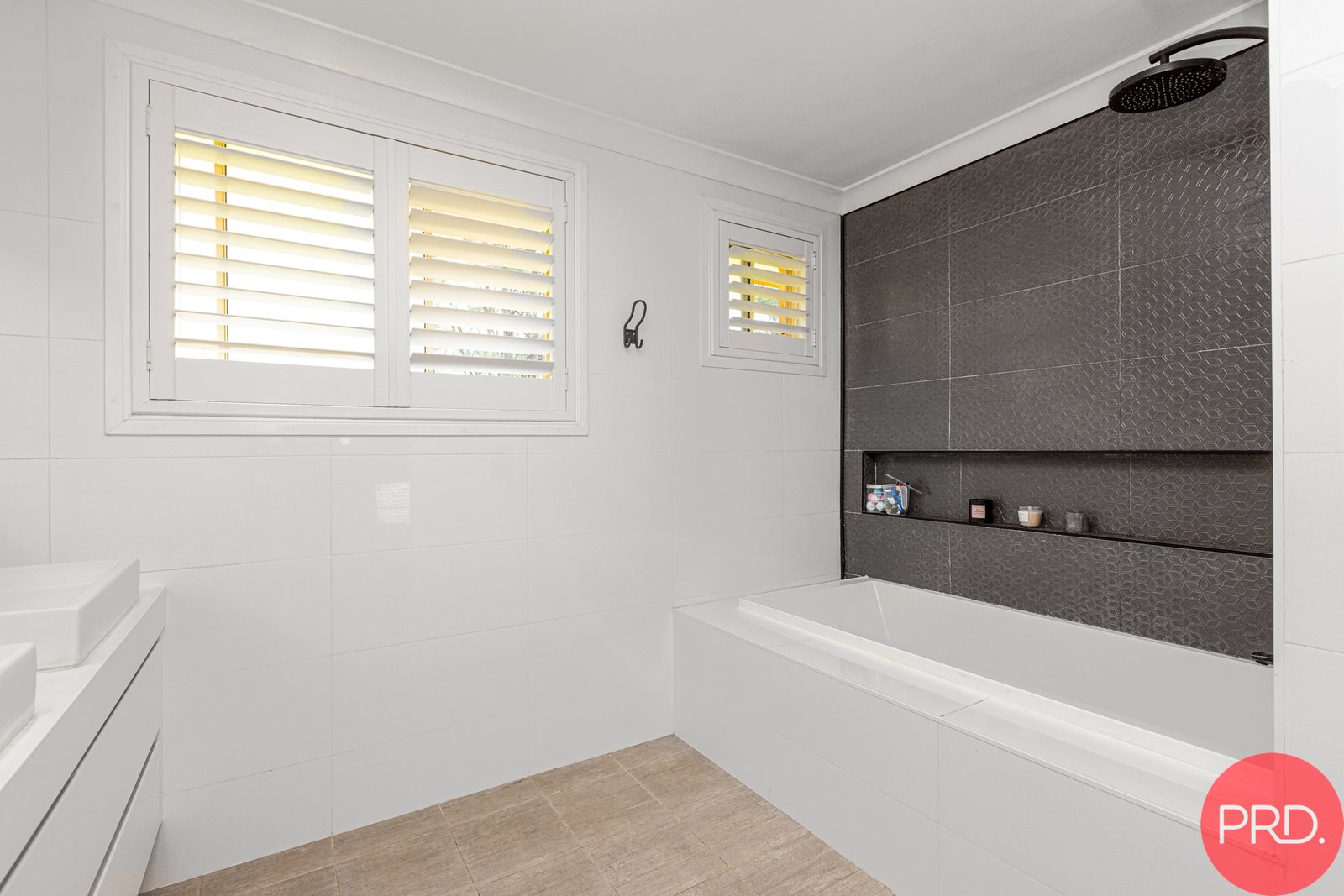 40 Hilldale Drive BOLWARRA HEIGHTS 24