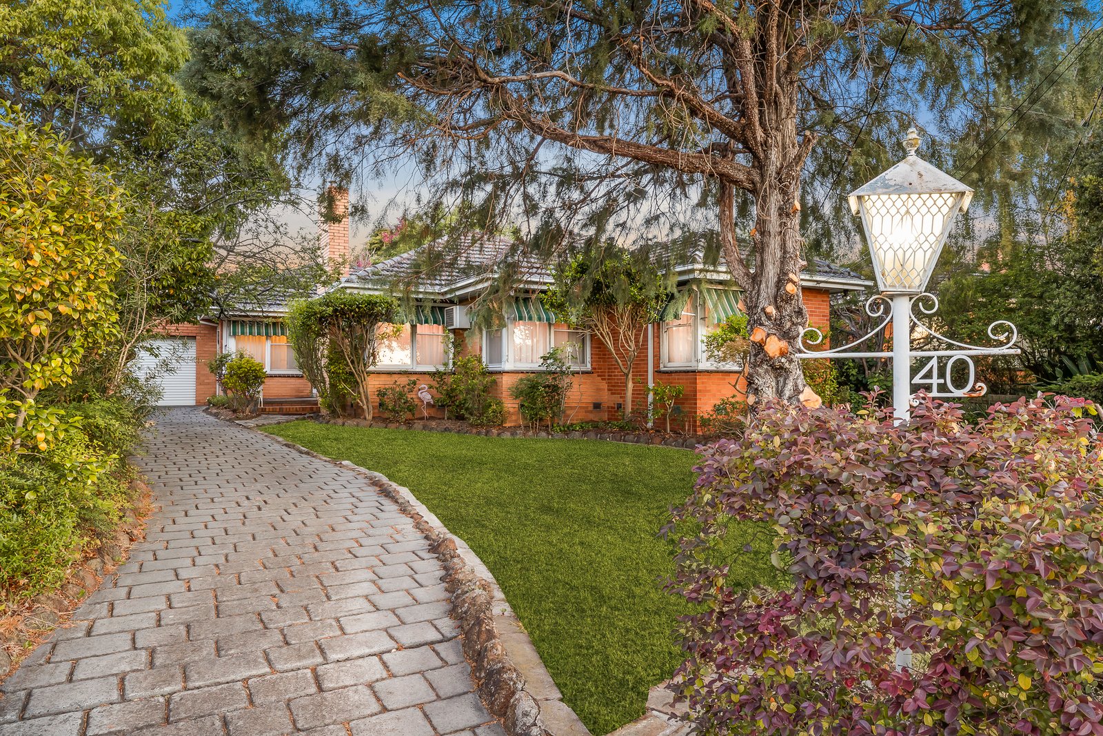 Gallery: 40 Hillview Avenue
