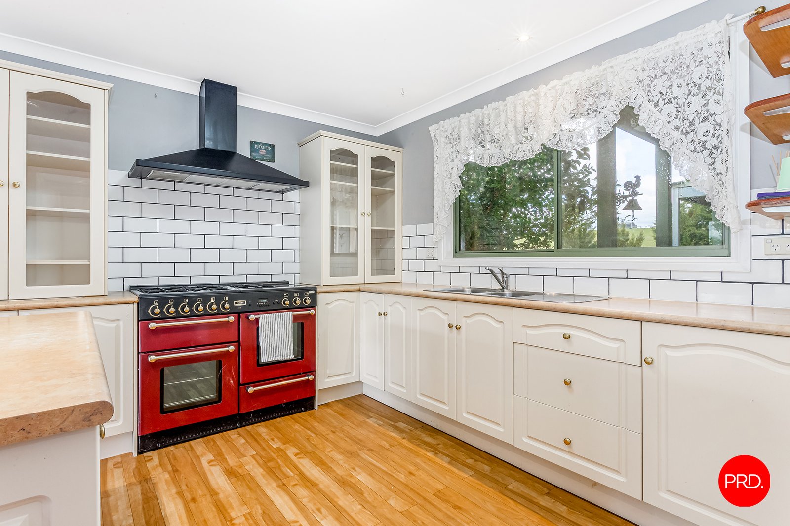 40 Honeysuckle Road LAURISTON 8