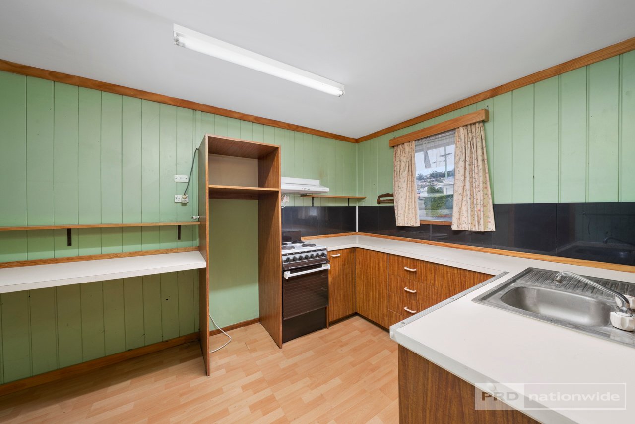 40 Hopkins Street MOONAH 4
