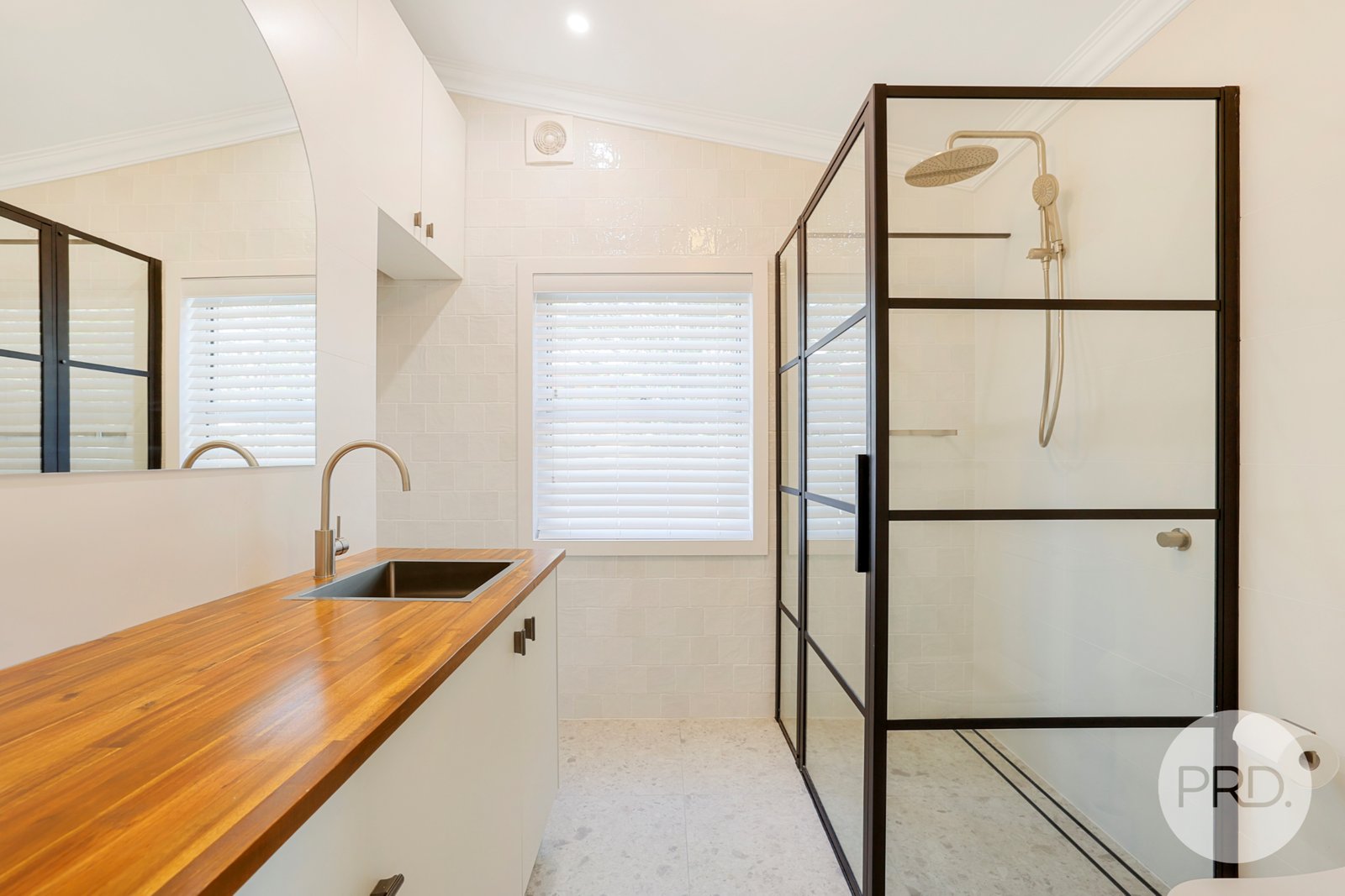 40 Janison Street TAMWORTH 15