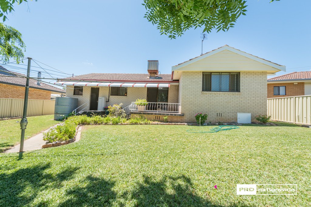 40 Jill Street TAMWORTH 18