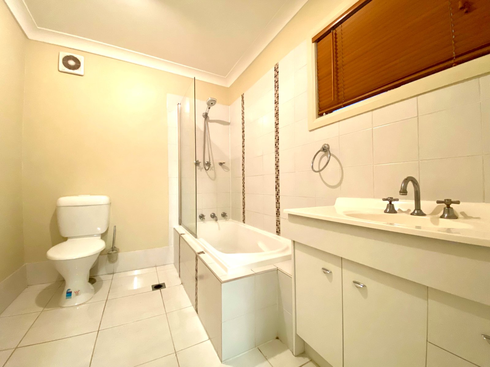 40 Kathleen Street TAMWORTH 6