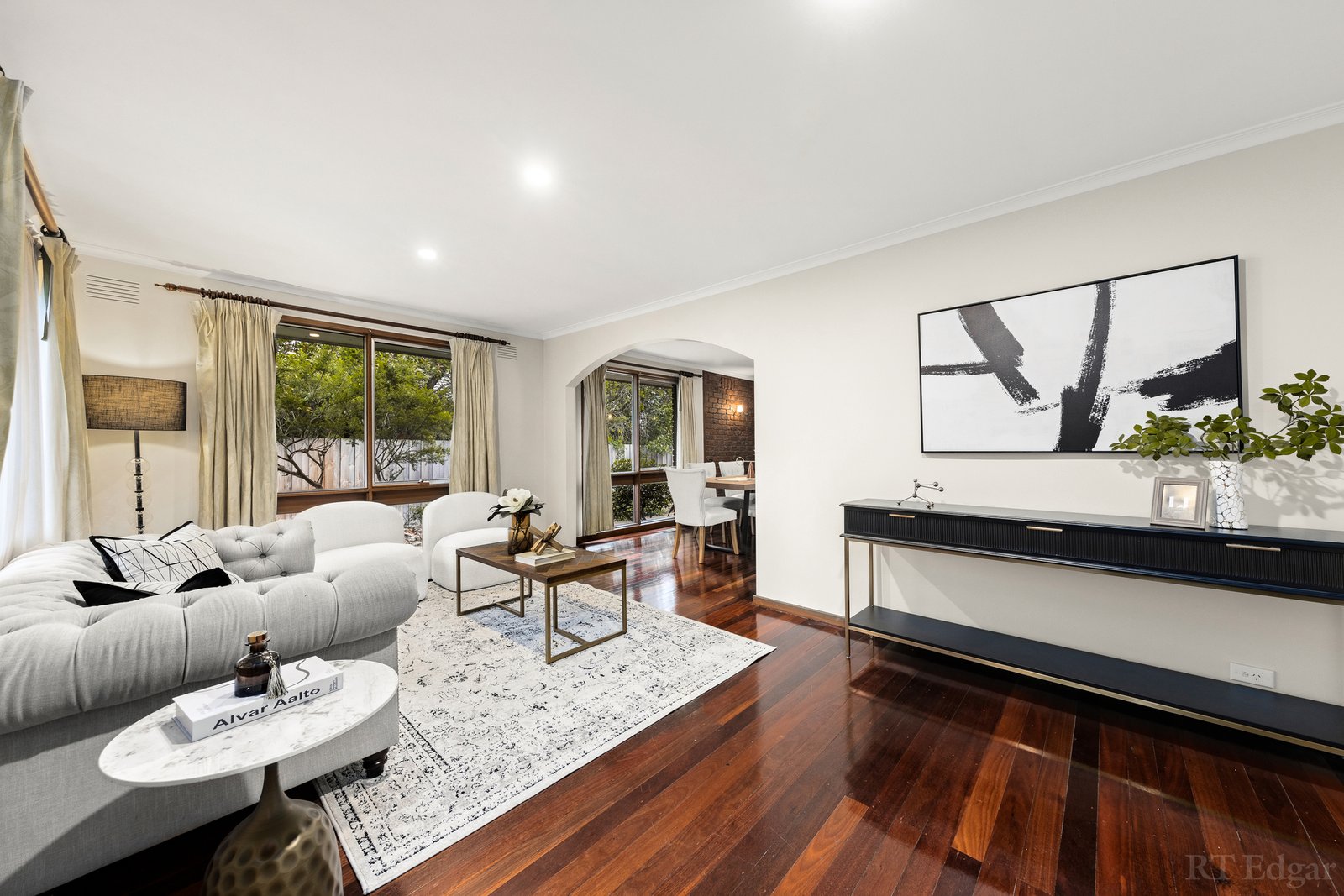 Real Estate and Property in 40 King Arthur Drive, Glen Waverley, VIC