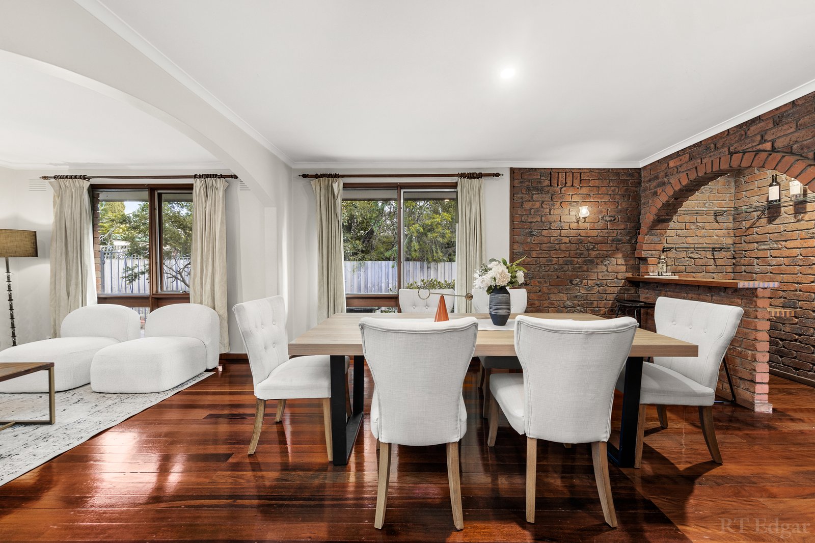 Real Estate and Property in 40 King Arthur Drive, Glen Waverley, VIC