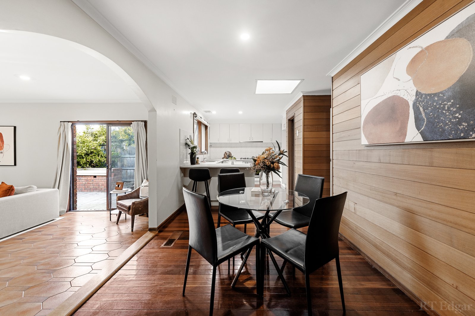 Real Estate and Property in 40 King Arthur Drive, Glen Waverley, VIC