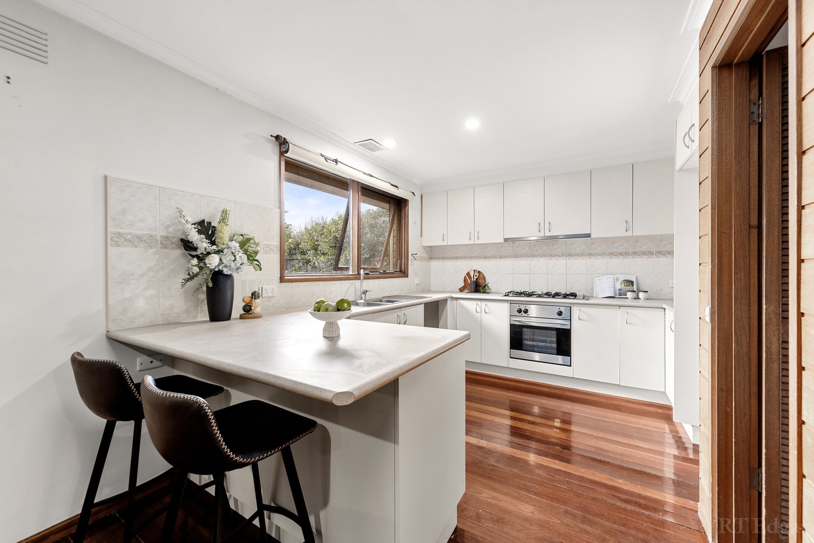 Real Estate and Property in 40 King Arthur Drive, Glen Waverley, VIC