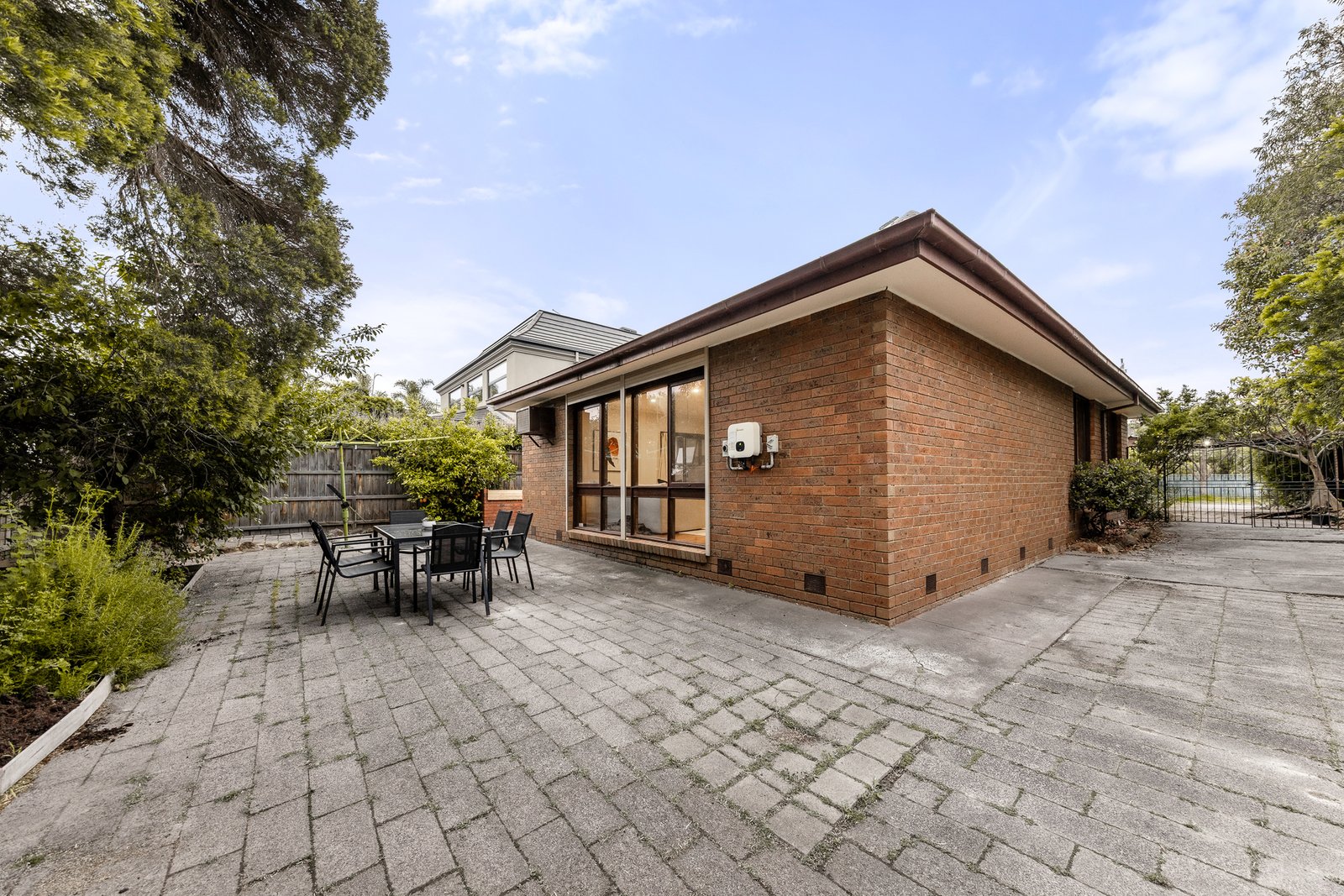 Real Estate and Property in 40 King Arthur Drive, Glen Waverley, VIC