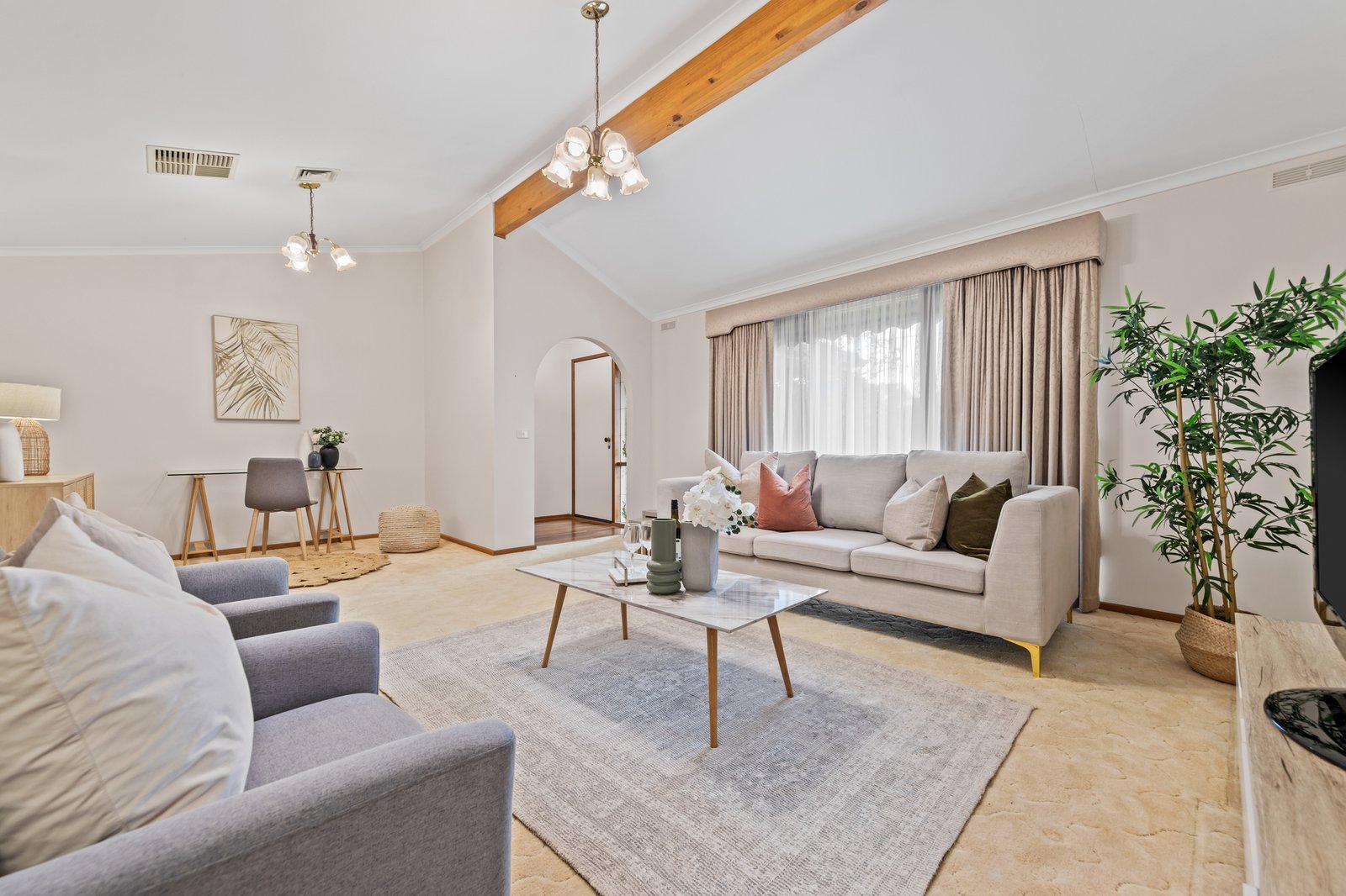 Gallery: 40 Kingston Drive