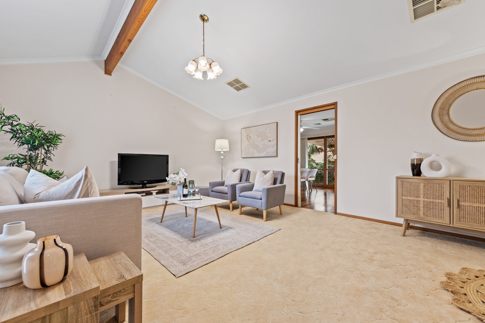 Gallery: 40 Kingston Drive