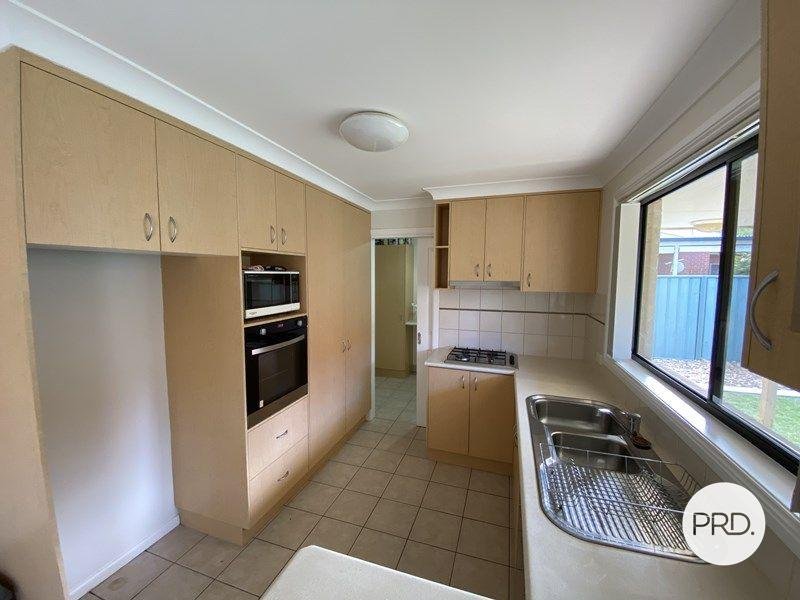 40 Kookaburra Way EAST ALBURY 2