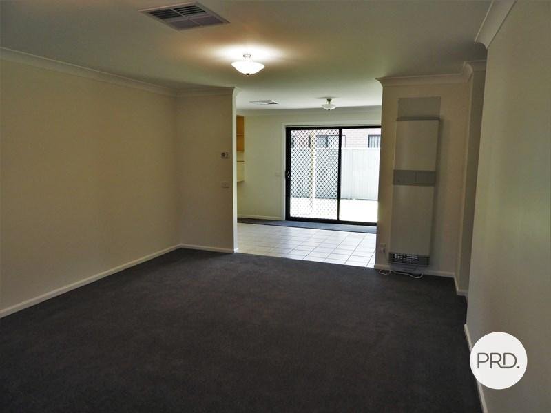 40 Kookaburra Way EAST ALBURY 3