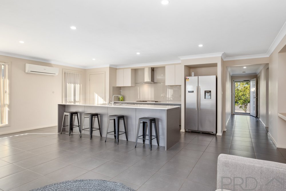 40 Lapwing Street ABERGLASSLYN 7