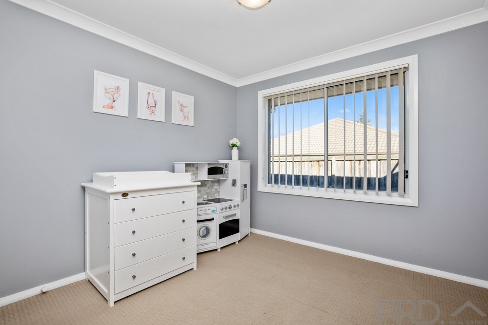 40 Lapwing Street ABERGLASSLYN 16