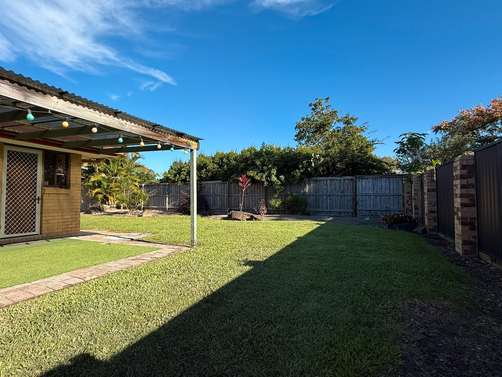 40 Lochinvar Court ASHMORE 3
