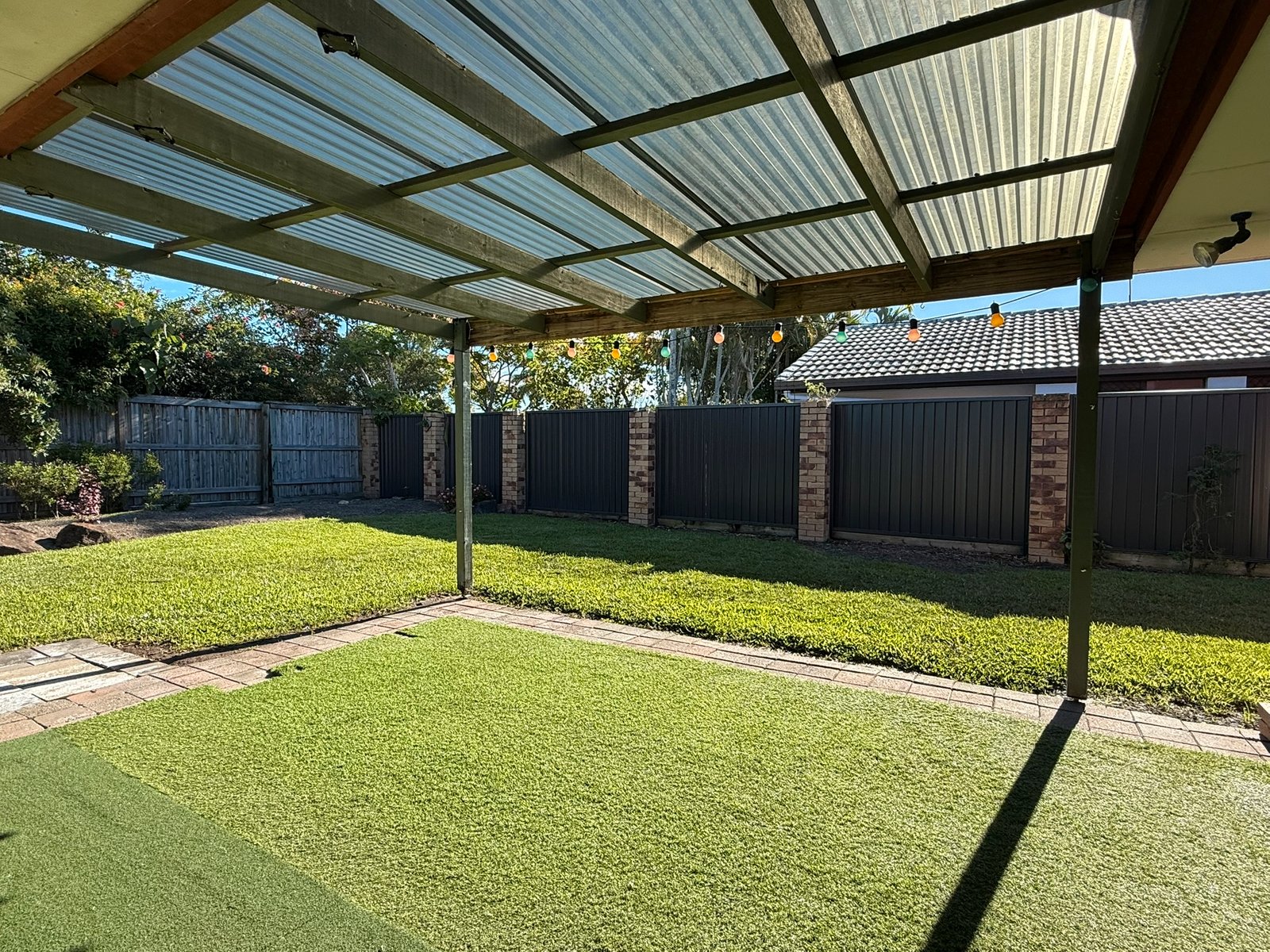 40 Lochinvar Court ASHMORE 4