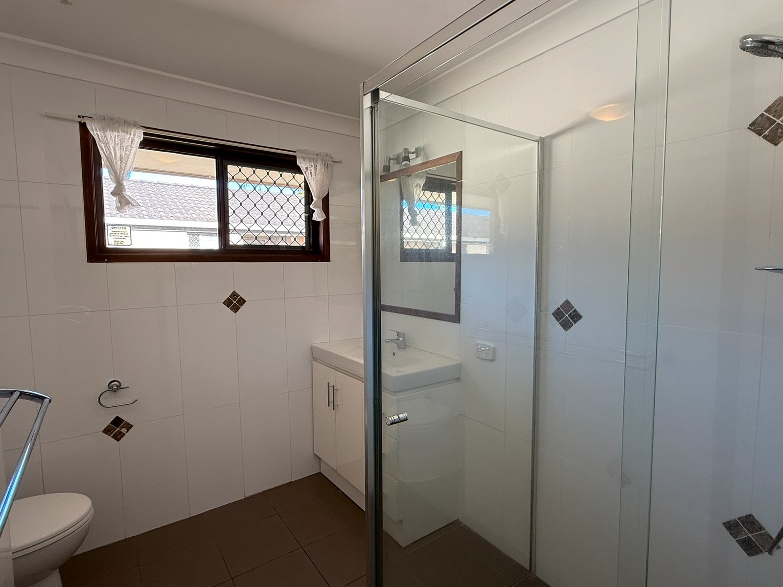 40 Lochinvar Court ASHMORE 15