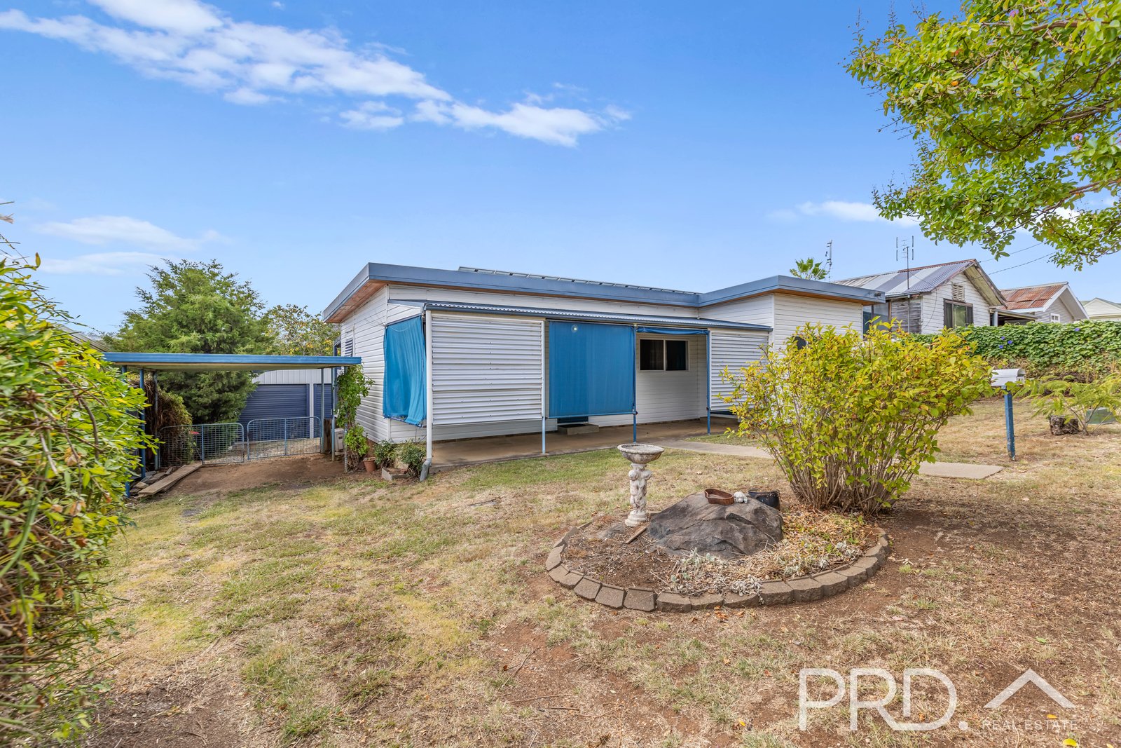 40 Lockhart Street ADELONG 16
