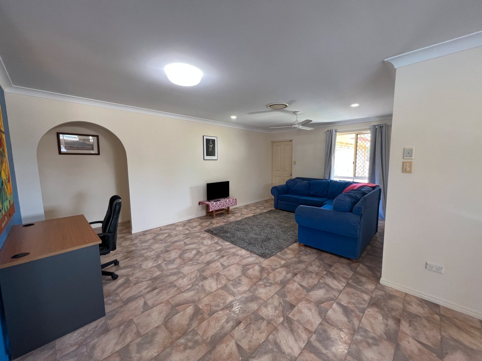 40 Lomandra Street BOYNE ISLAND 9