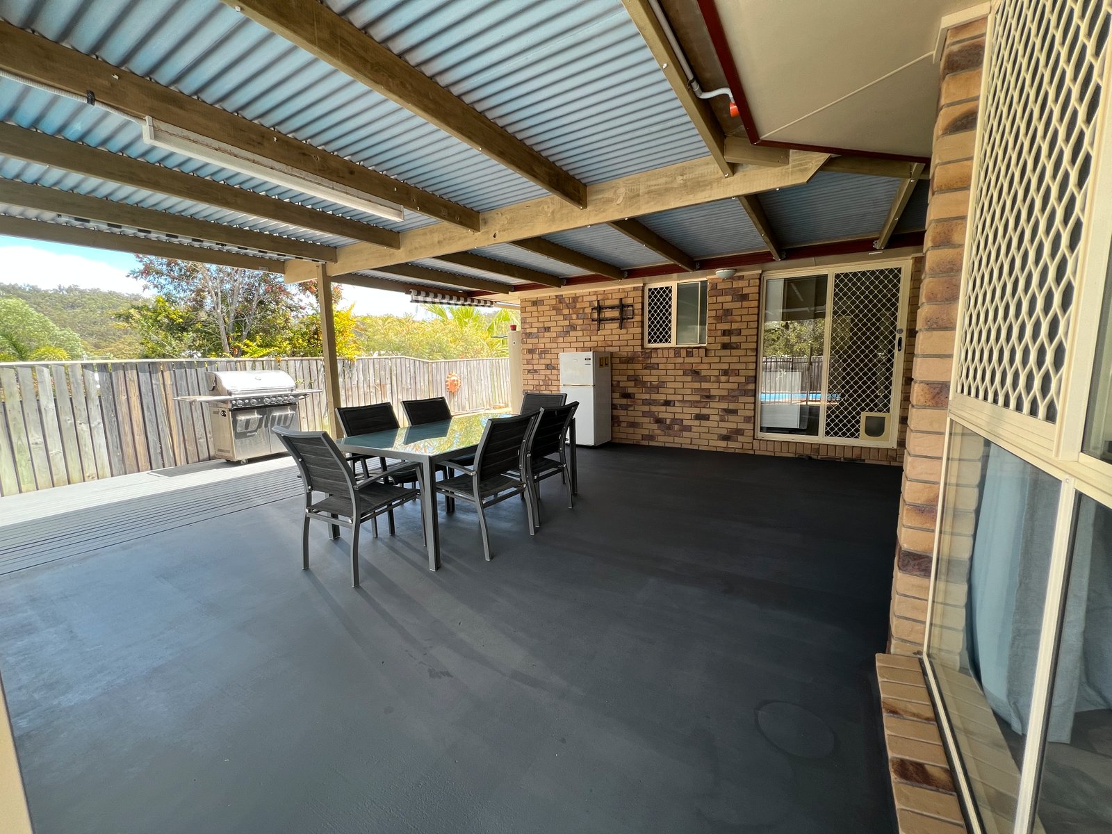 40 Lomandra Street BOYNE ISLAND 18