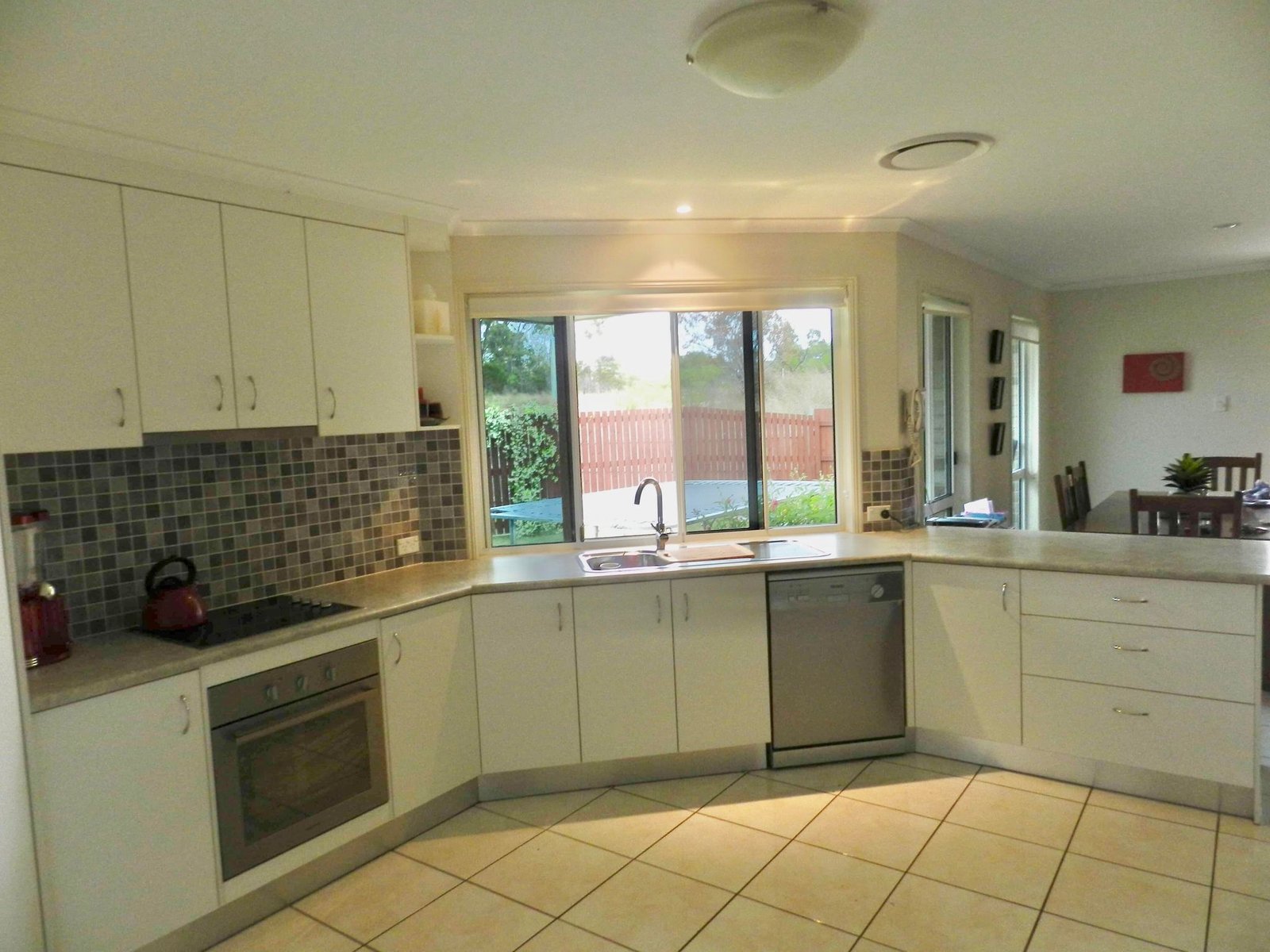 40 Longreach Court TANNUM SANDS 8