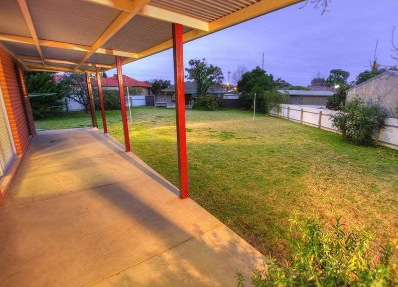 40 Manoora Crescent MOUNT AUSTIN 4