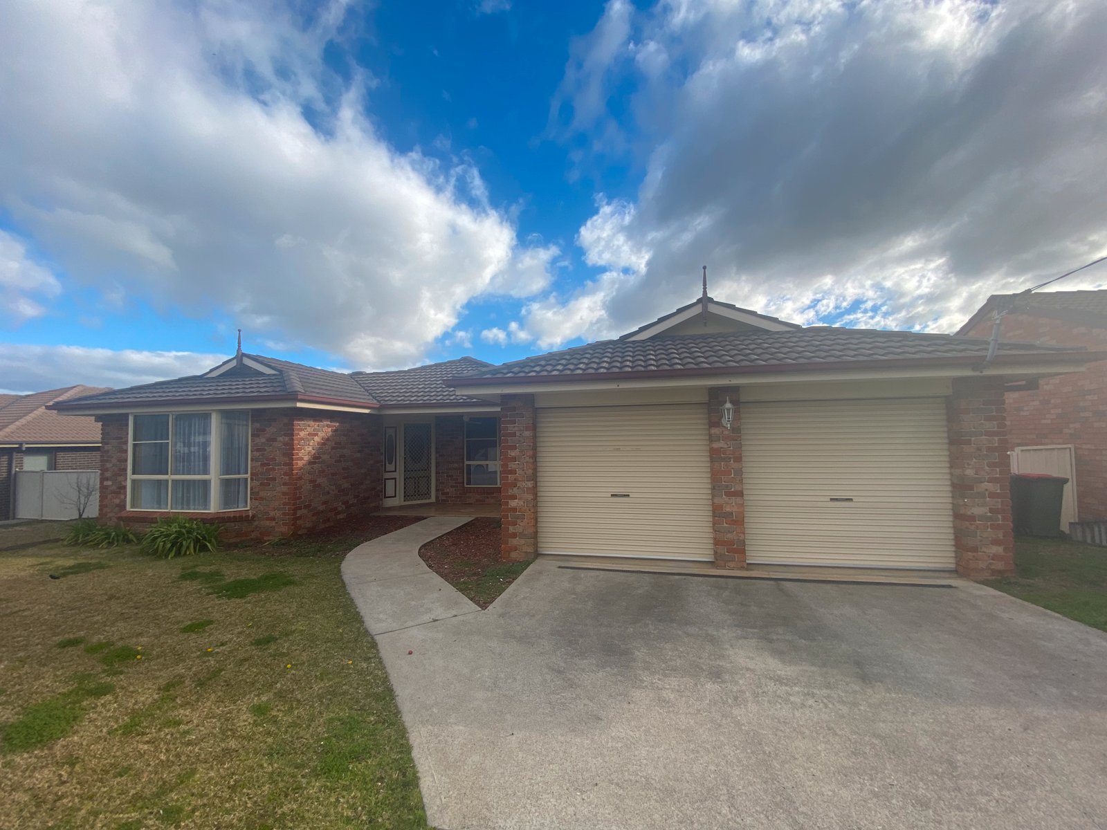 40 Milburn Road OXLEY VALE 1