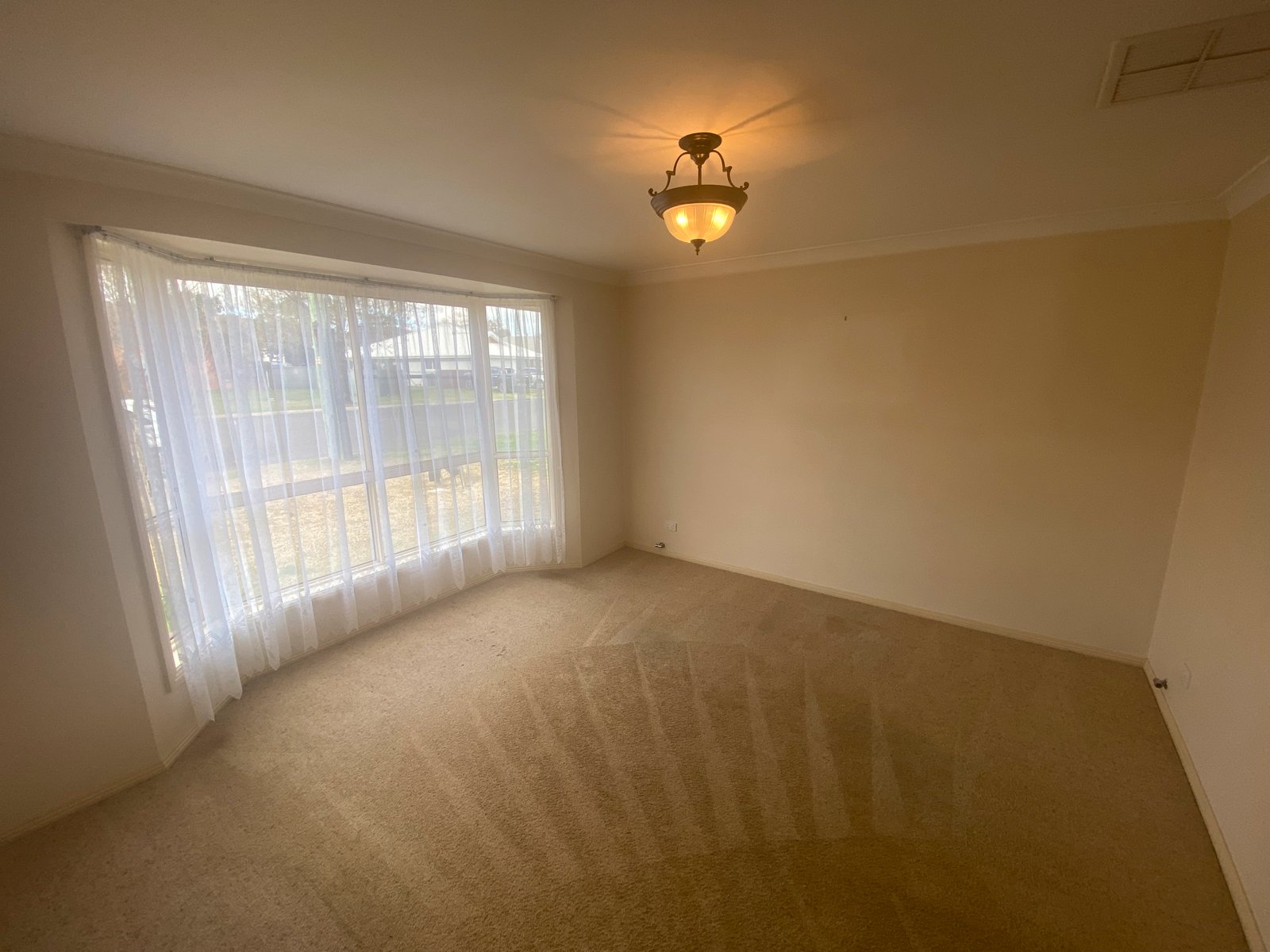 40 Milburn Road OXLEY VALE 2