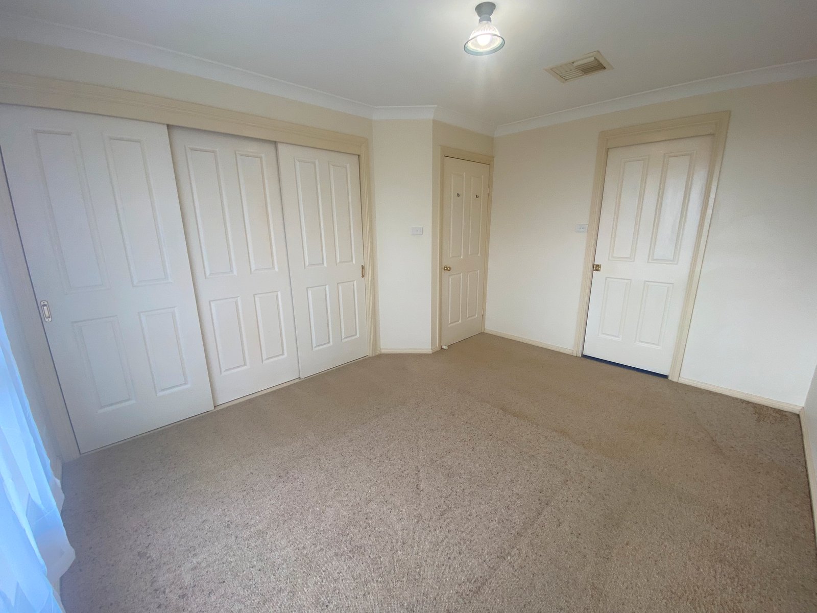 40 Milburn Road OXLEY VALE 4