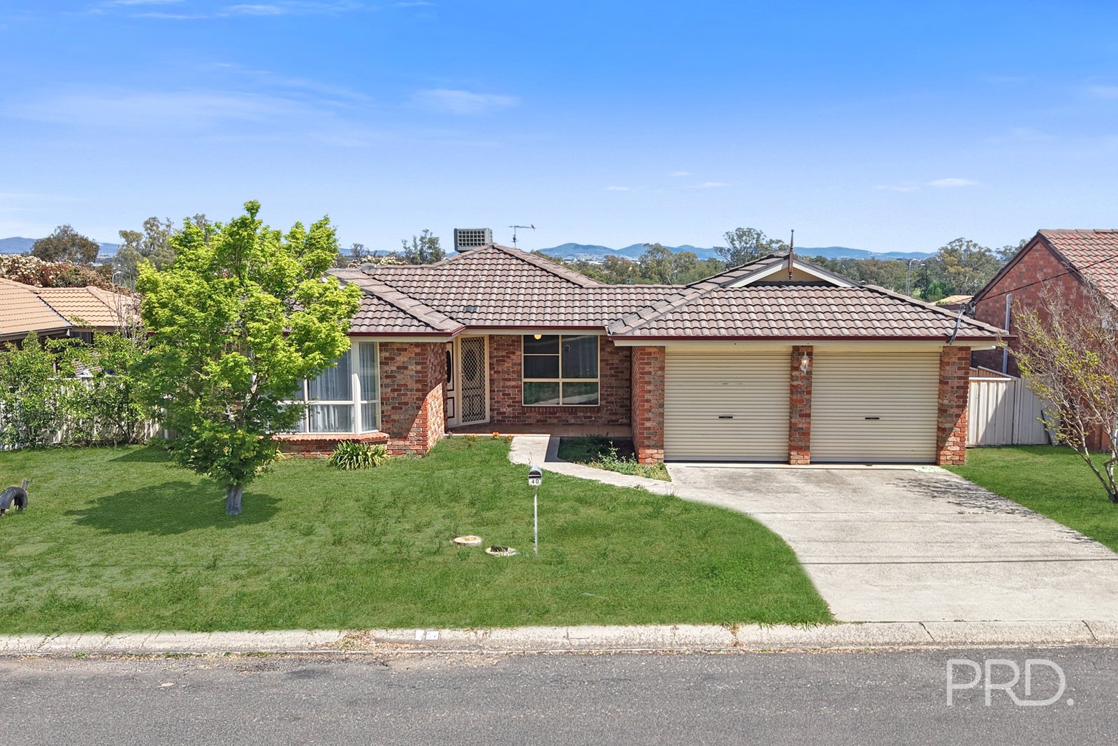40 Milburn Road OXLEY VALE 1