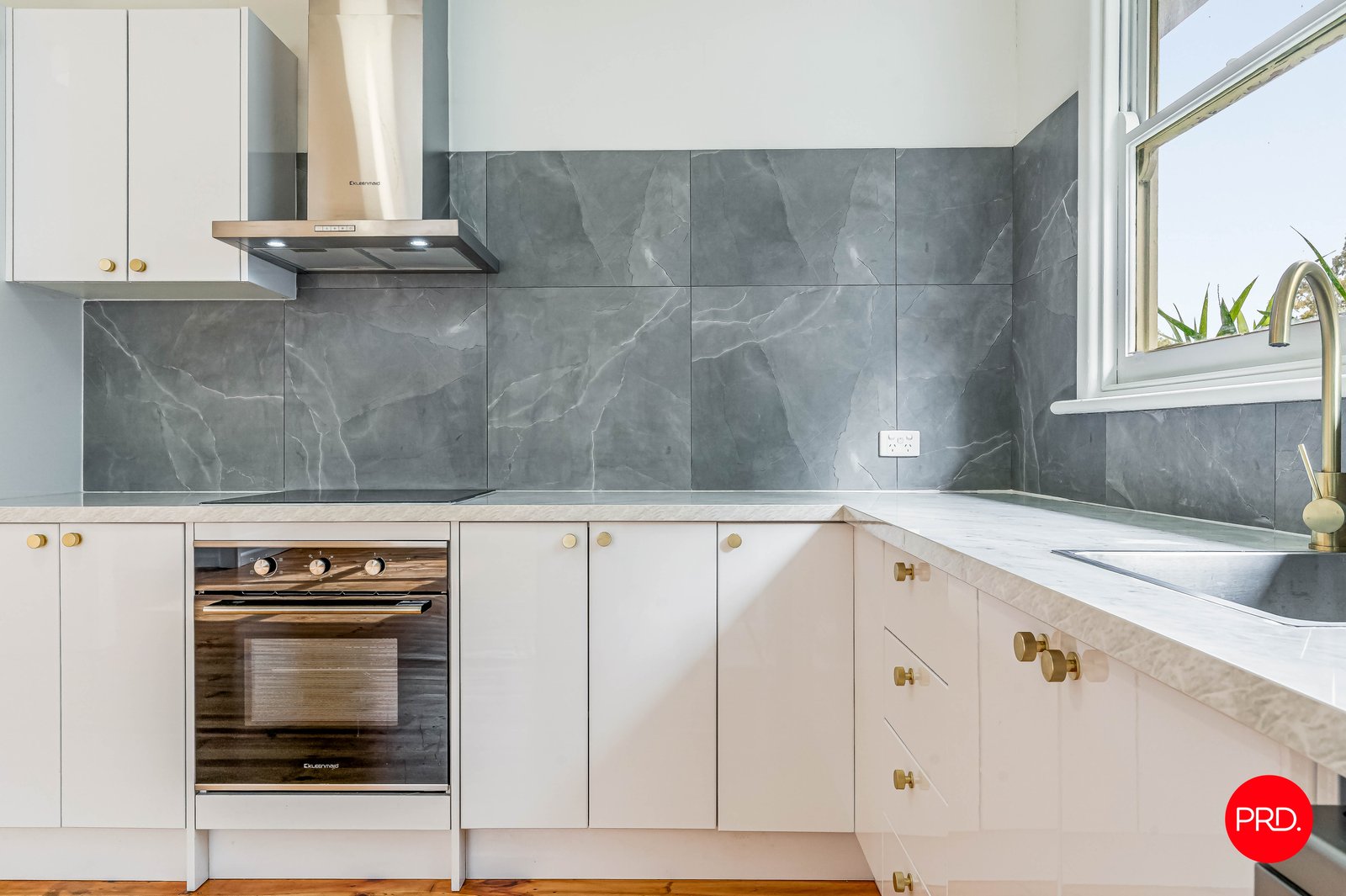 40 Montgomery Crescent WHITE HILLS 2