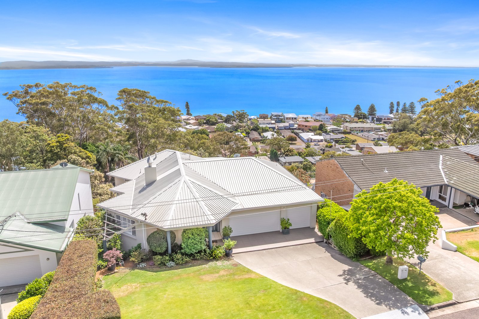 40 Mulubinda Parade CORLETTE 1