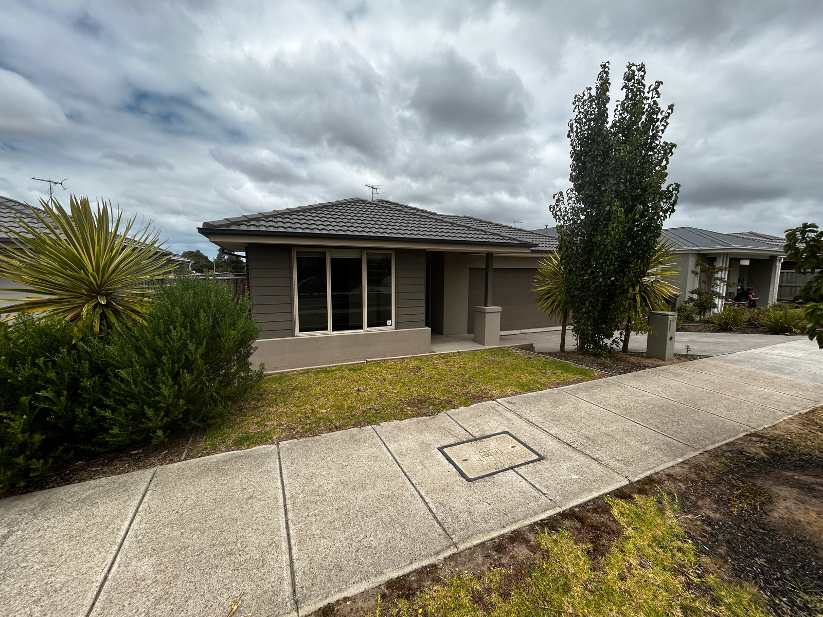 Gallery: 40 Newfields Drive