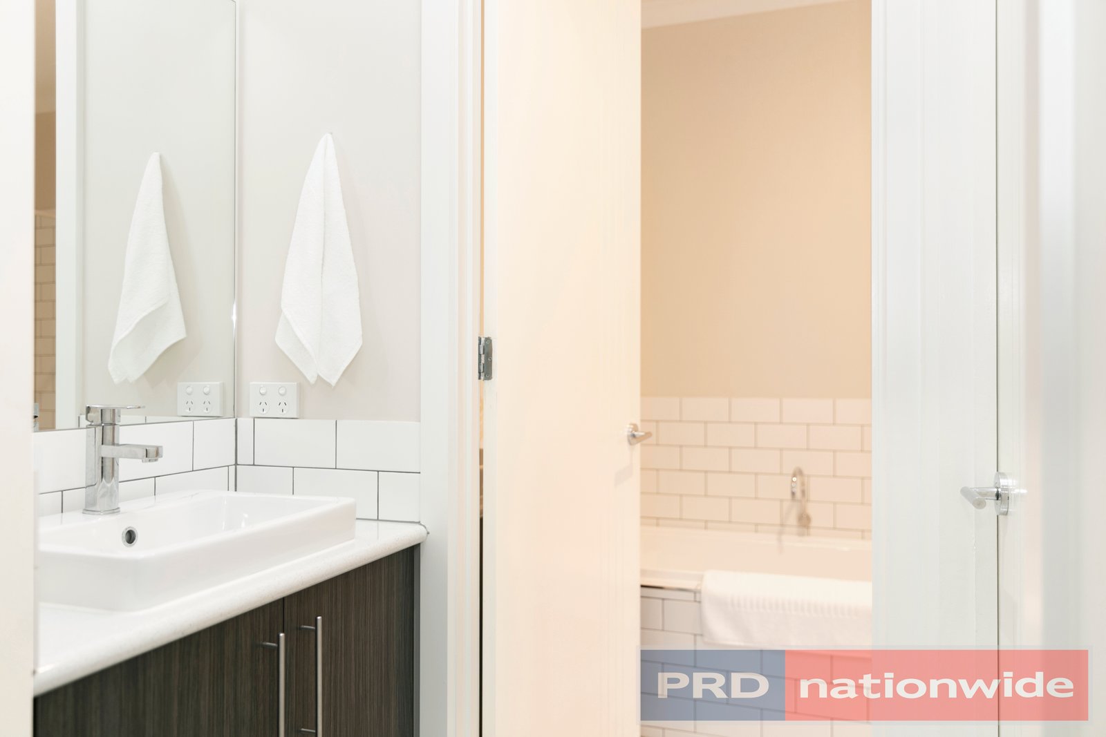 40 Normlyttle Parade MINERS REST 8