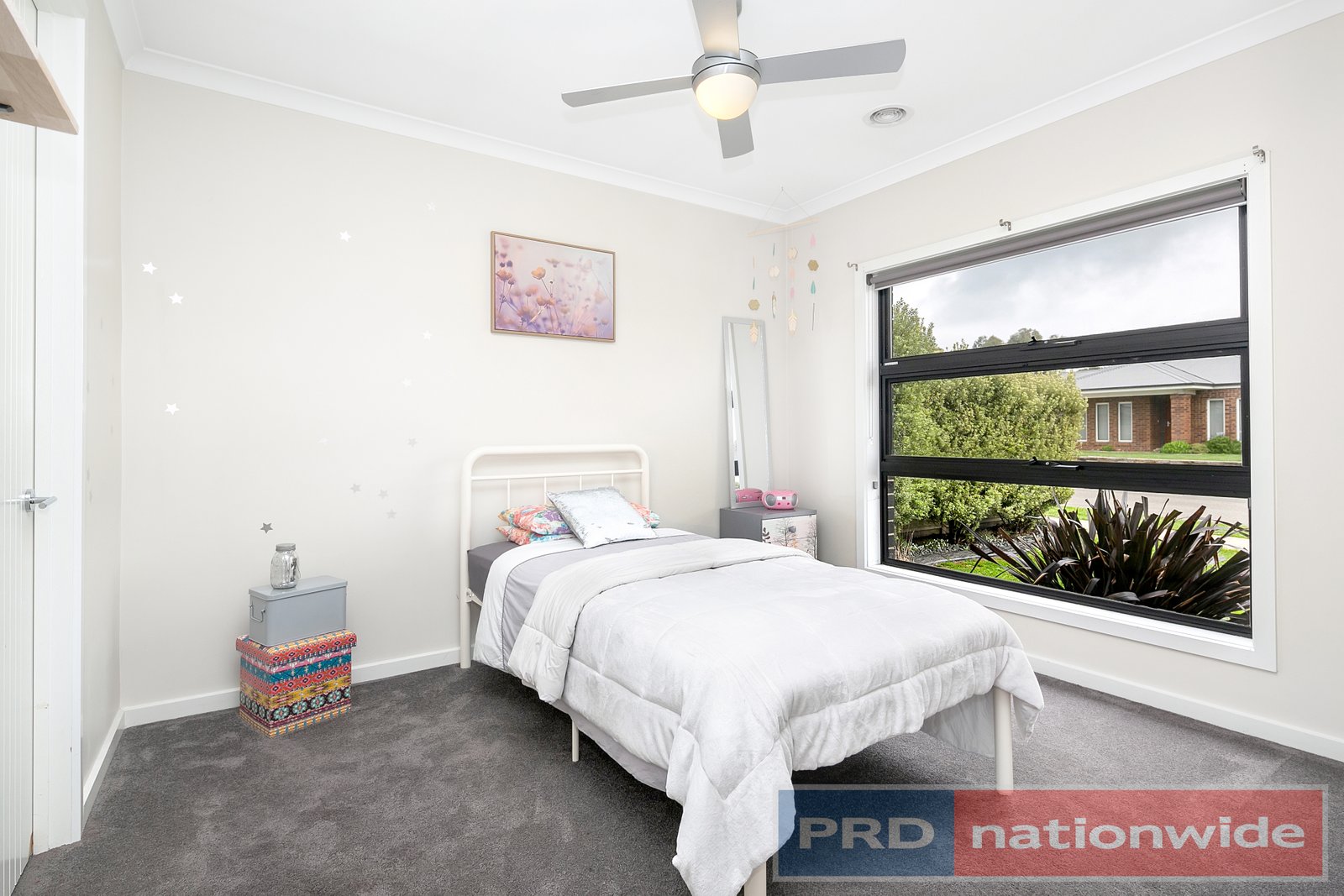 40 Normlyttle Parade MINERS REST 10