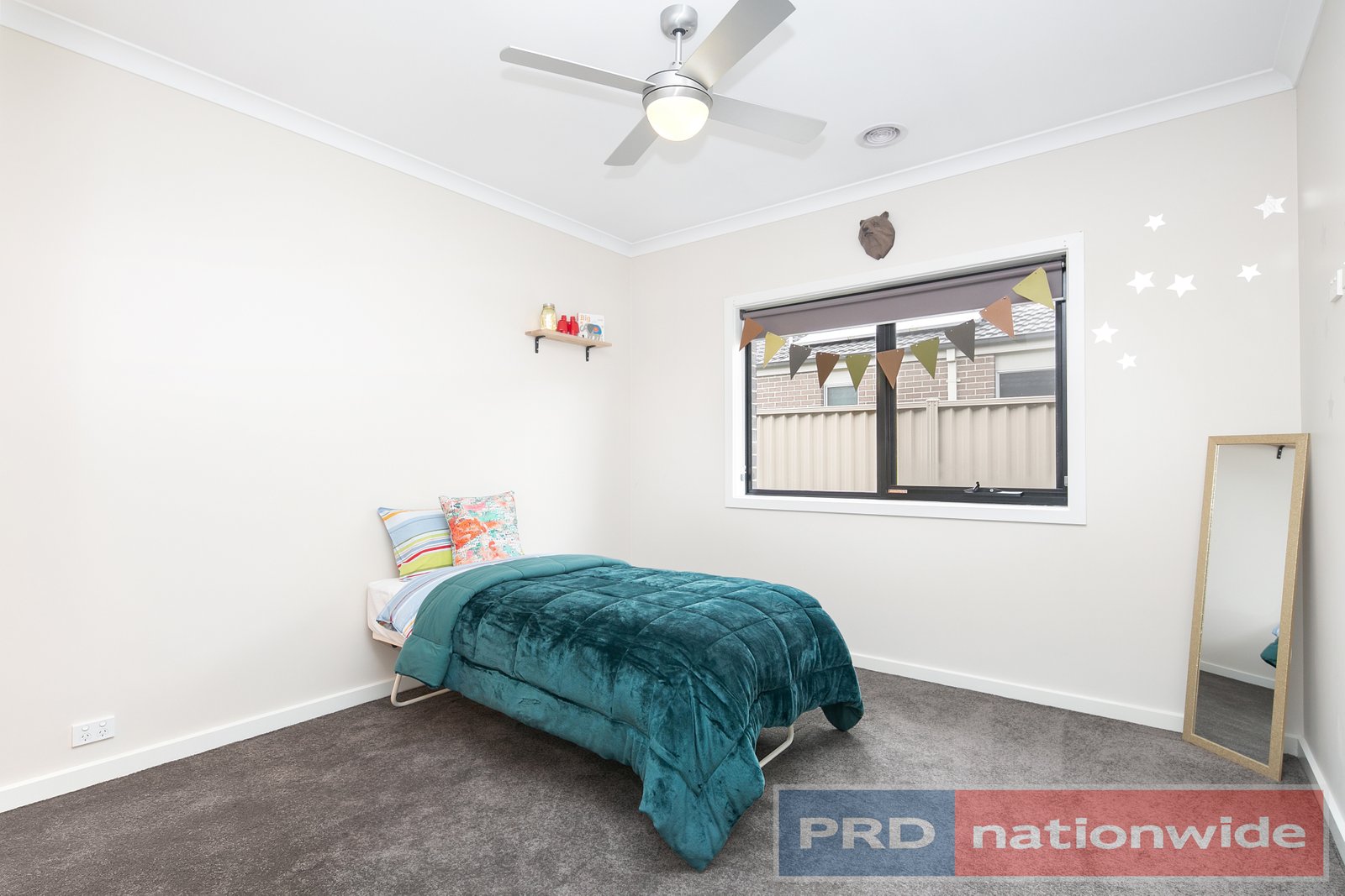 40 Normlyttle Parade MINERS REST 11