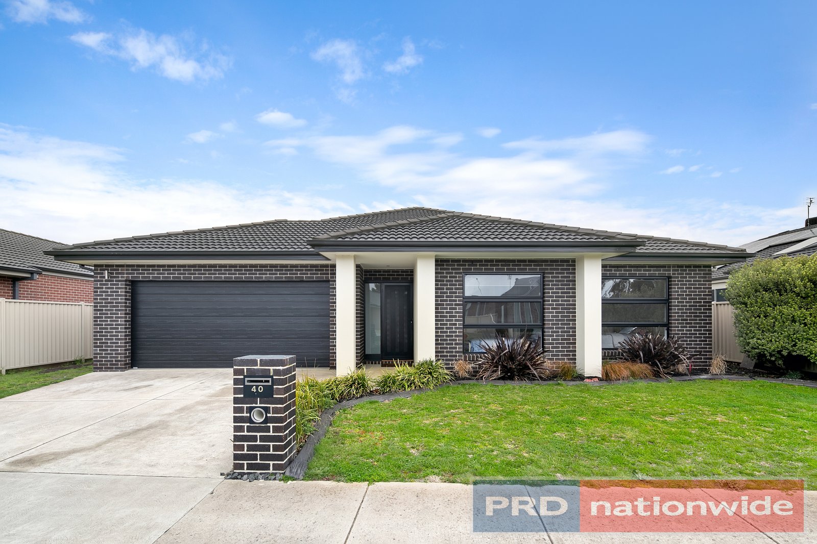 40 Normlyttle Parade MINERS REST 15