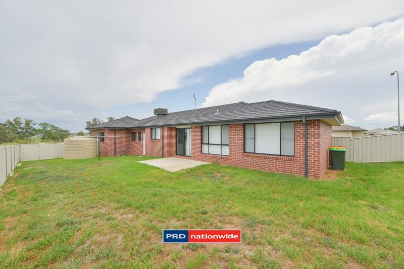 40 Orley Drive TAMWORTH 9