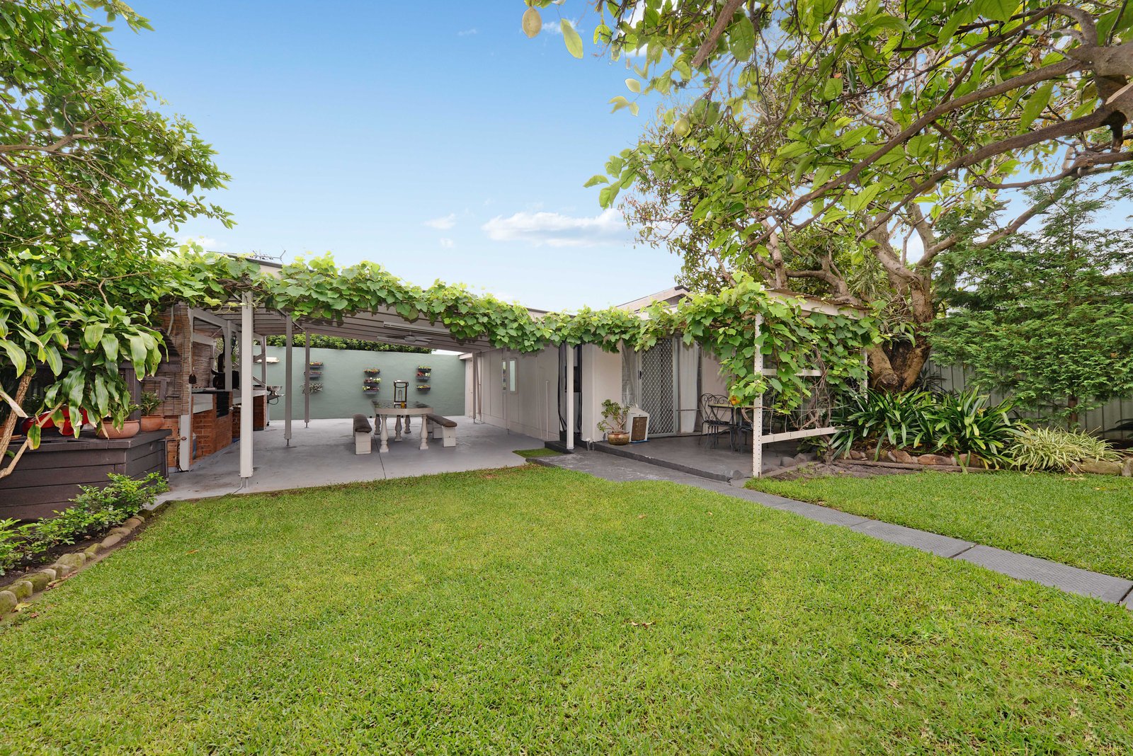40 Partanna Avenue,  MATRAVILLE 9