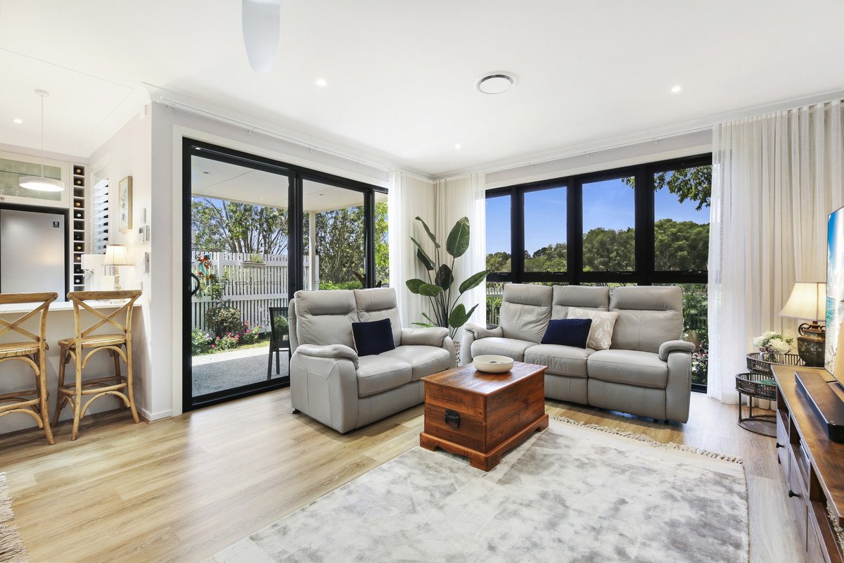 40 Peninsula Drive Robina 6