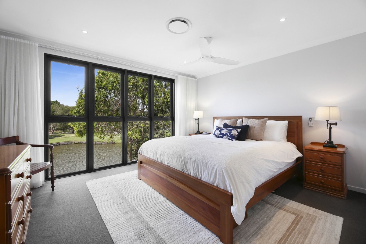 40 Peninsula Drive Robina 9