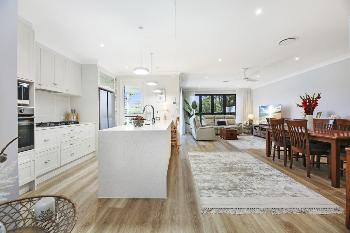 40 Peninsula Drive Robina 4