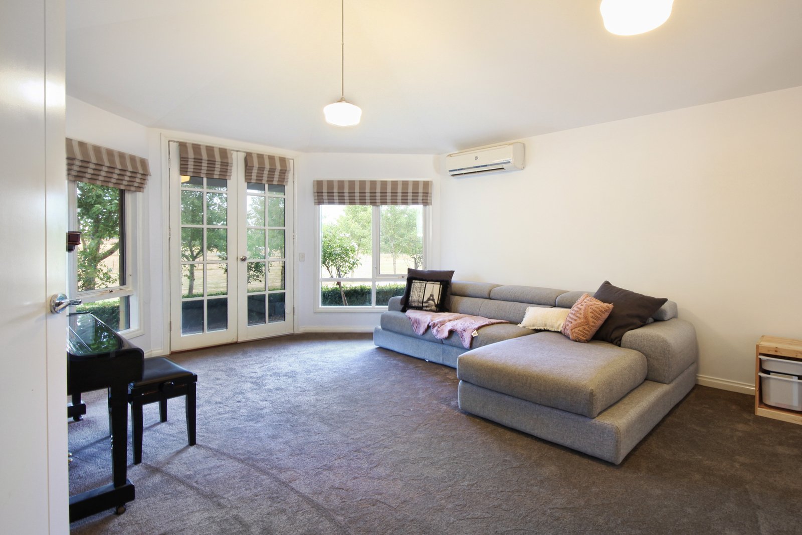 Real Estate and Property in 40 Plants Lane, Woodend, VIC