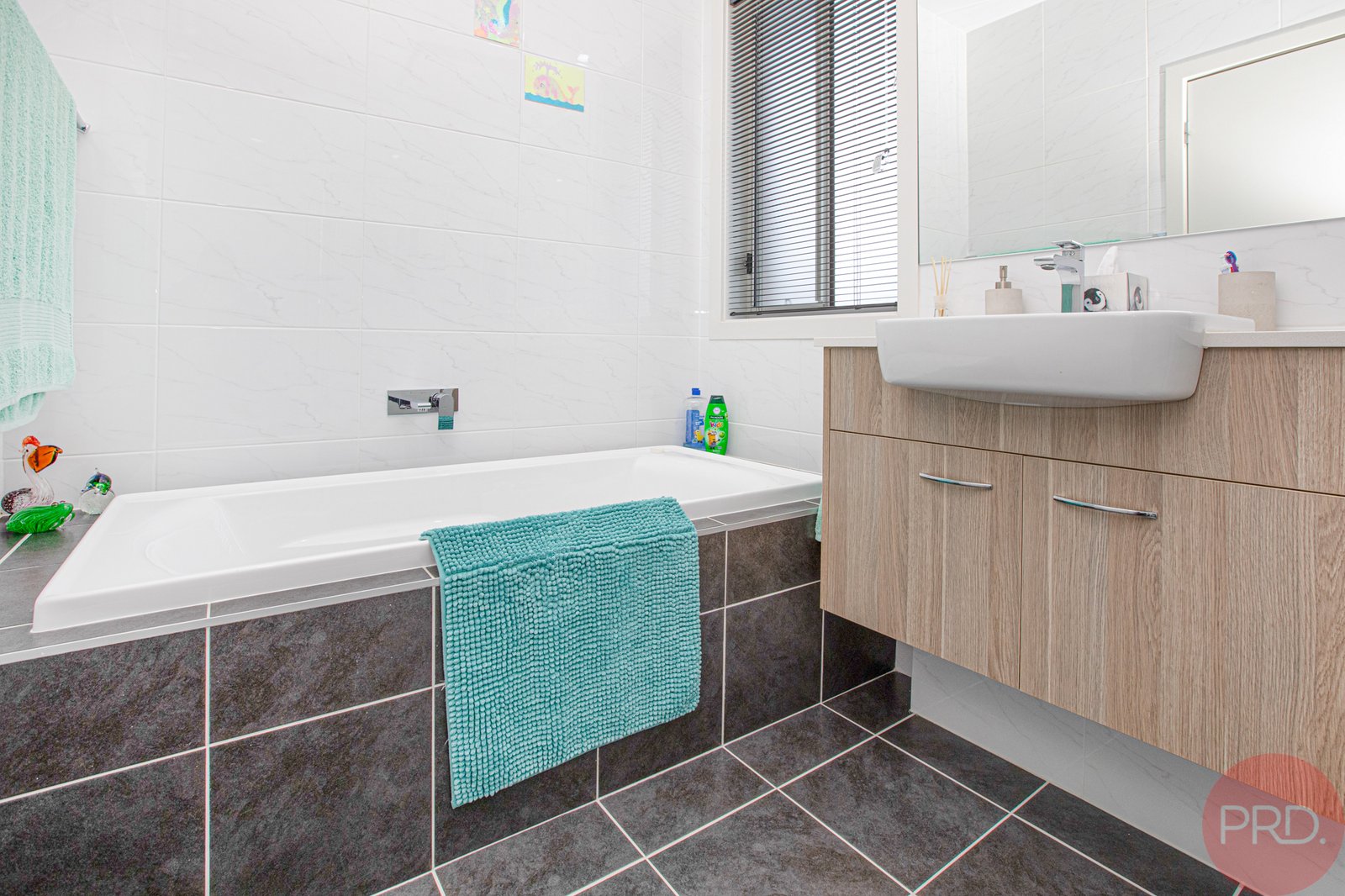 40 Portabello Crescent THORNTON 14