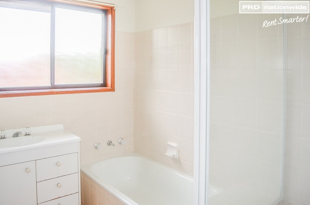 40 Pugsley Ave  ESTELLA 6