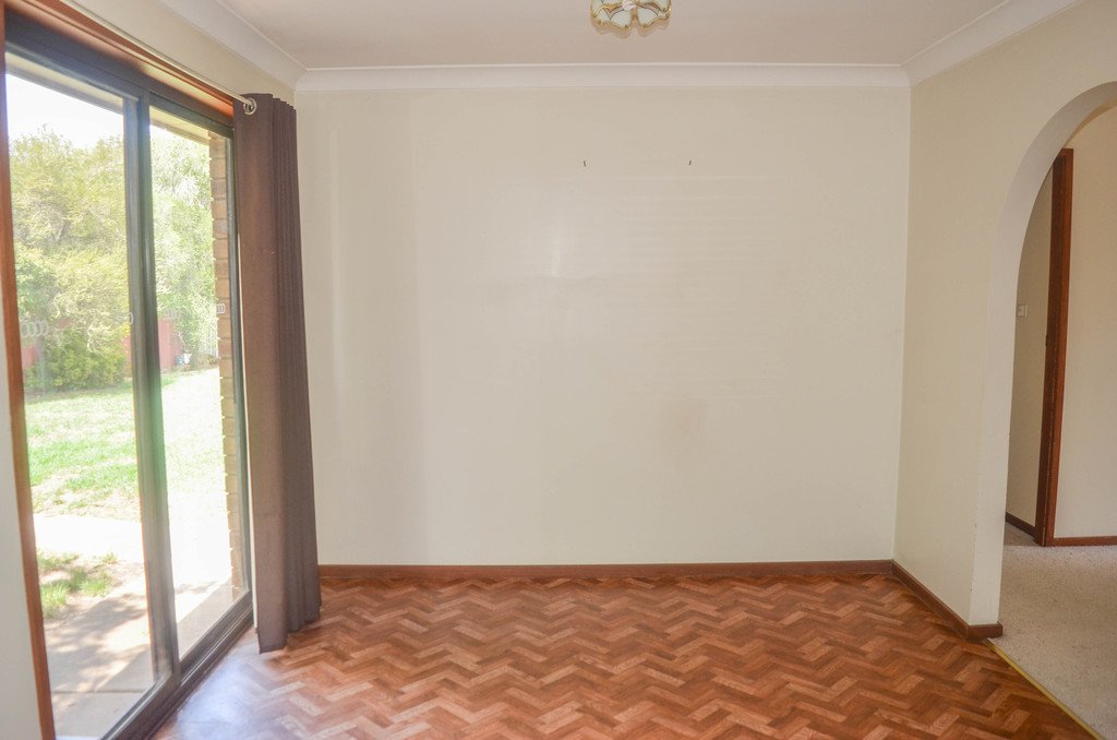 40 Pugsley Ave  ESTELLA 5